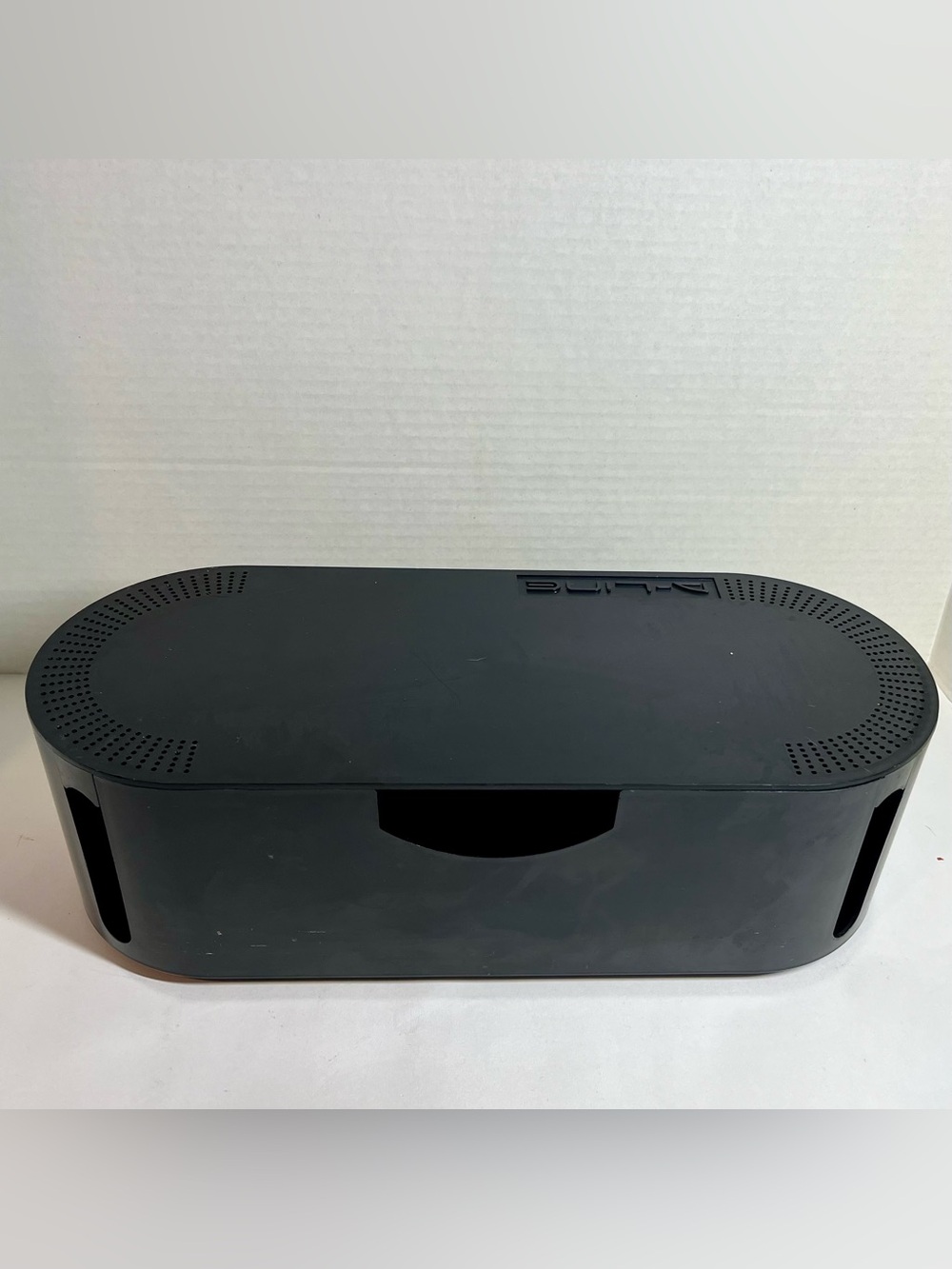 Large Black Computer/Phone/TV Cable Management Box Organizer (Mint)